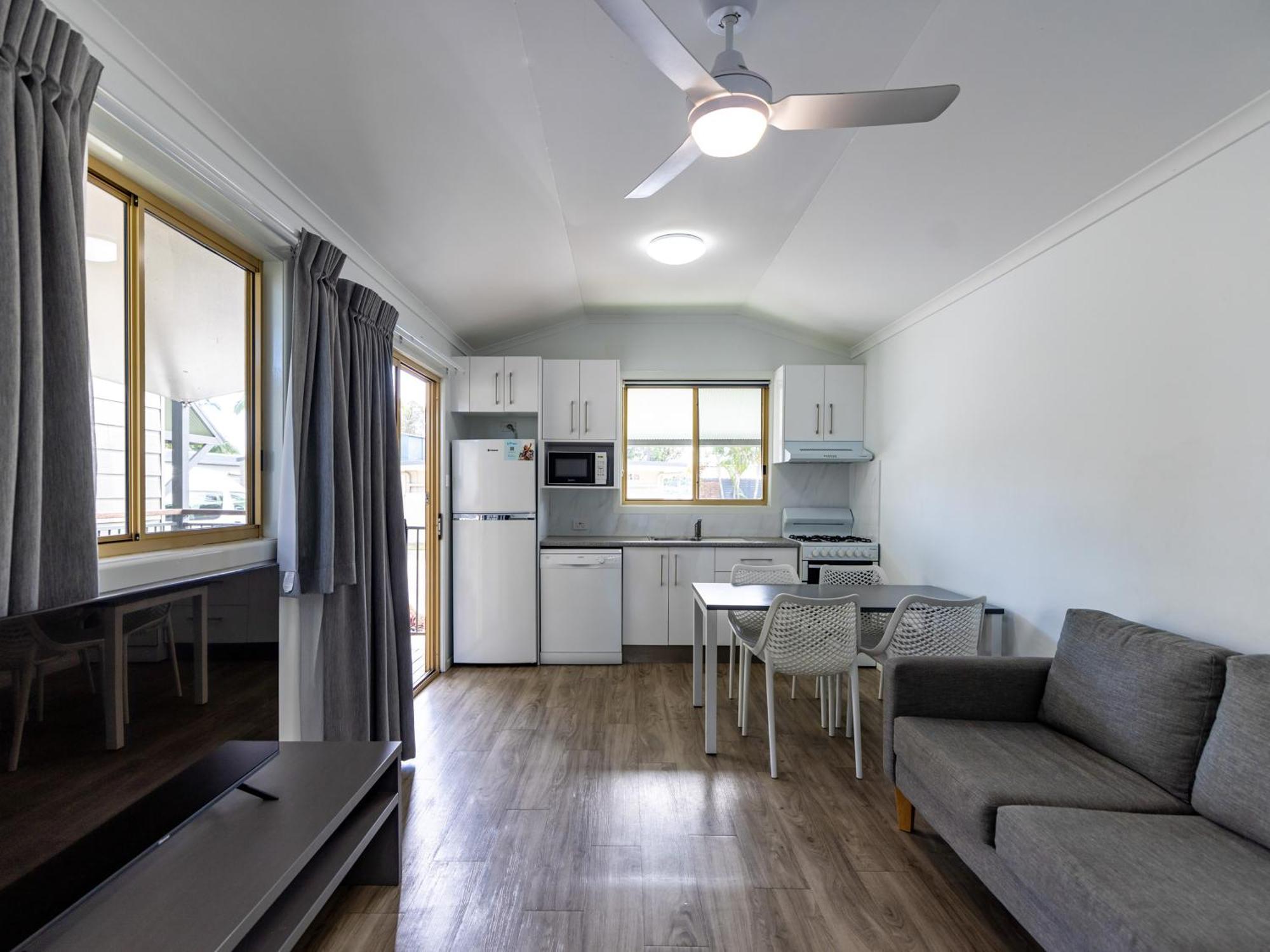 Nrma Blue Dolphin Yamba Holiday Resort Δωμάτιο φωτογραφία